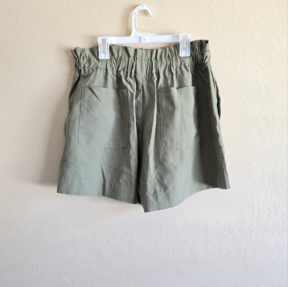 Forever 21 Olive Paperbag Drawstring Shorts Size Large - Picture 3 of 10